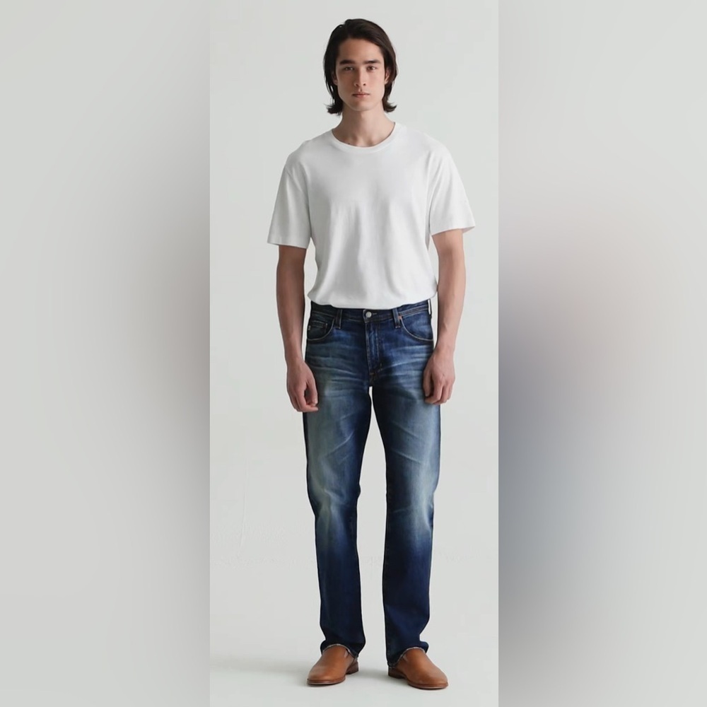 Mens AG Light Medium Blue denim Jeans, size 34